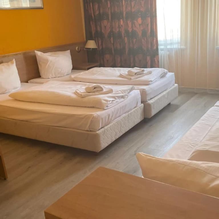 Hotel Spreewitz am Kurfürstendamm - photo 26