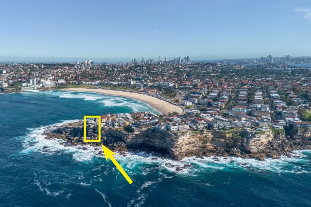 Cliffside: Bondi Beach - photo 12