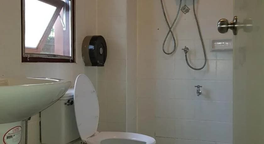 Red Brick Guesthouse - photo 8