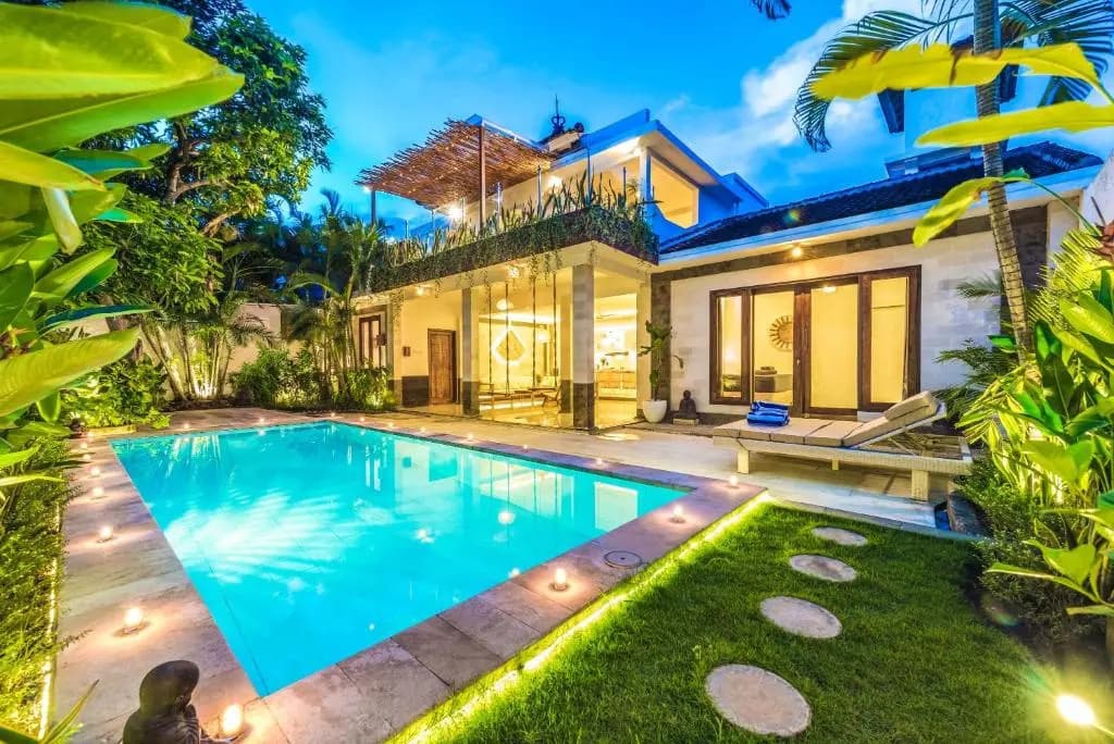 Villa Florence - 3BDR Luxury Villa, Private Pool, Walk to the Beach - main photo