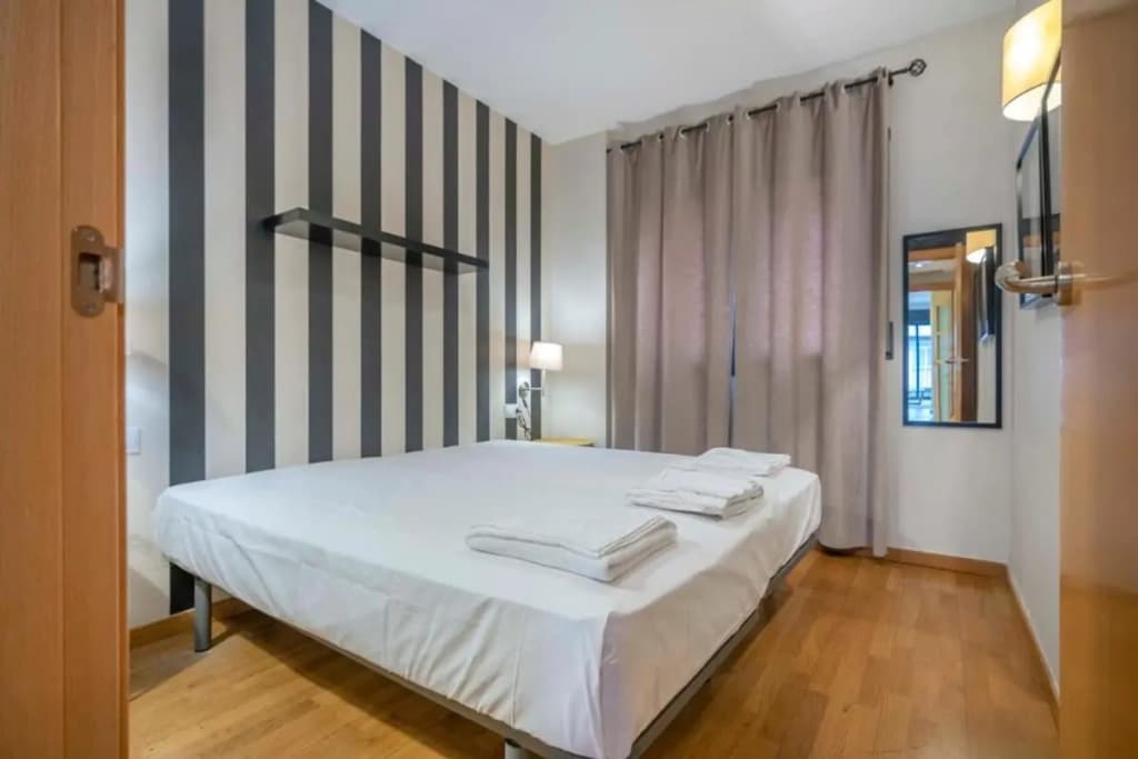 Modern and bright apartment in Eixample 5-2 - photo 2