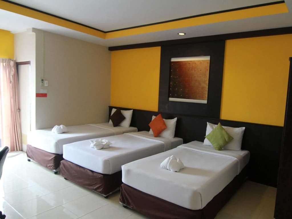 Grand Pinnacle Hotel - photo 17