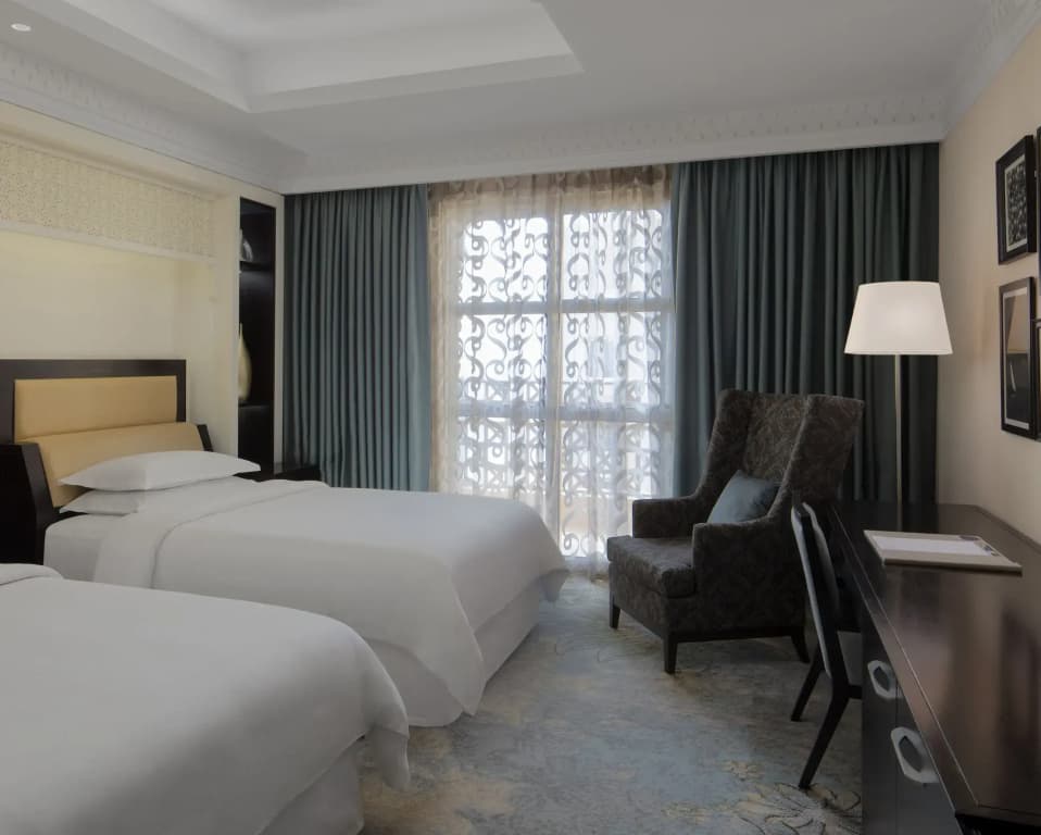 Sheraton Sharjah Beach Resort & Spa - photo 2