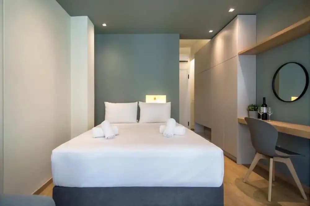 Athena Urban Retreat Apartment - photo 4