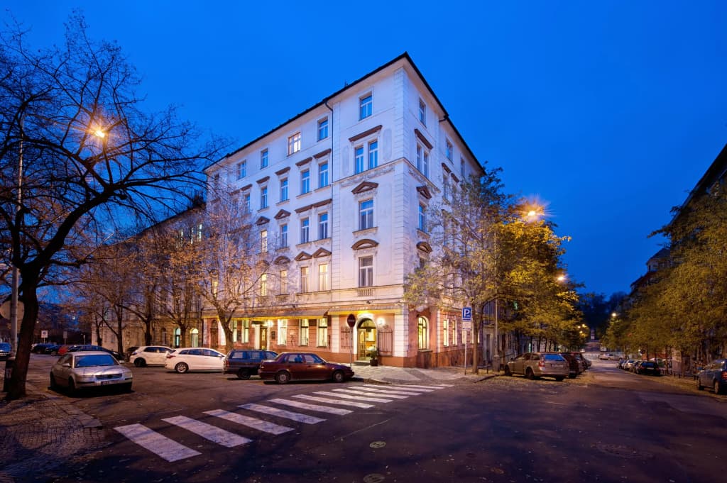 Hotel Aron - photo 11
