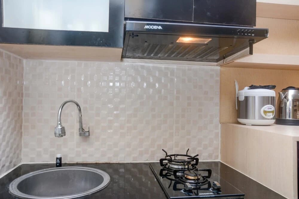 Comfort and Spacious Studio Room Bassura City Apartment - photo 11