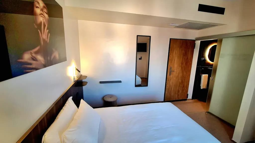 Best Western Hotel Revolution - photo 2