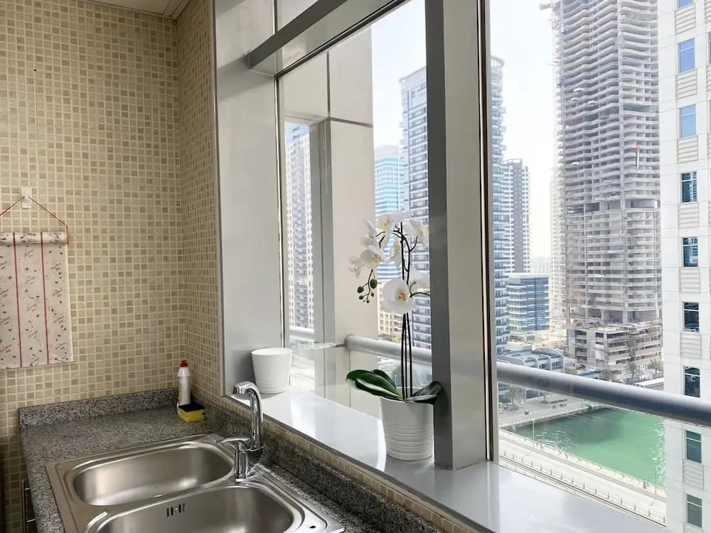 Stunning 3BR Apt. with panoramic Marina views - photo 7