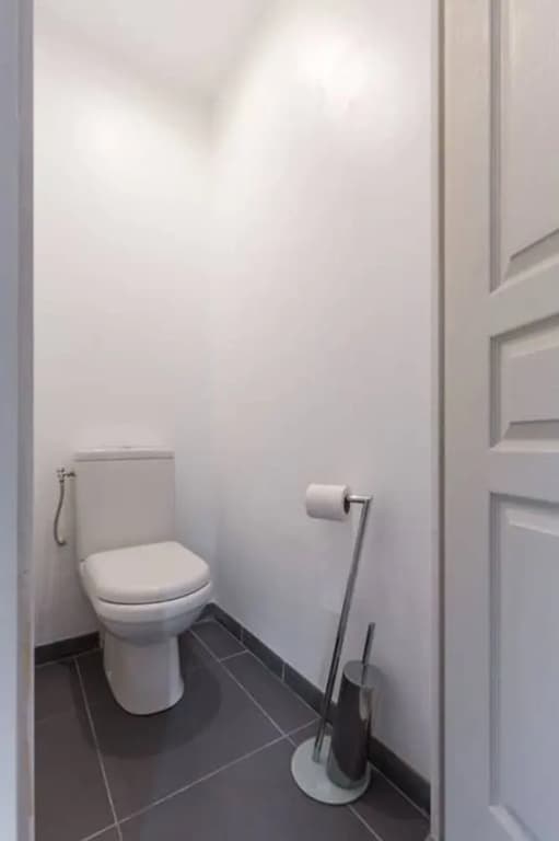 A Gorgeous, 2-bedroom Apartment in a Villa With Beautiful sea View and - photo 7
