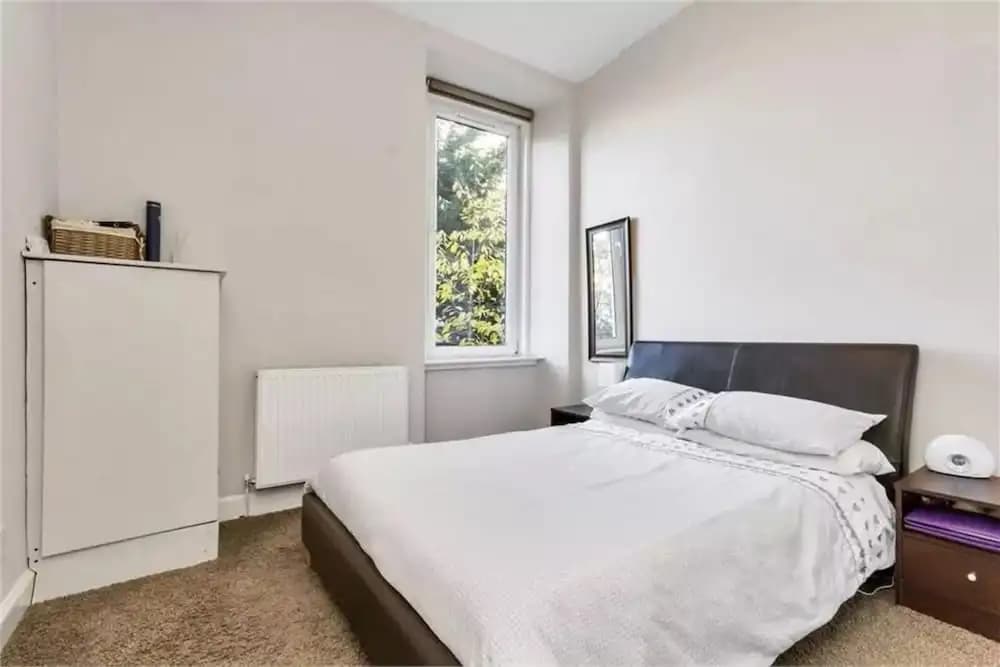 1 Bedroom Flat In Dalry - main photo