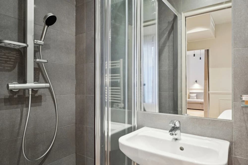 Hotel Clemence - photo 11