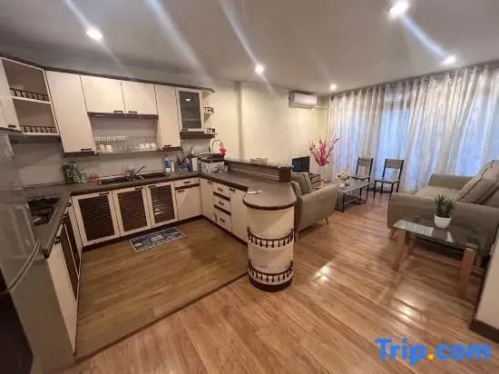 Riverbank Suites 408 - photo 1