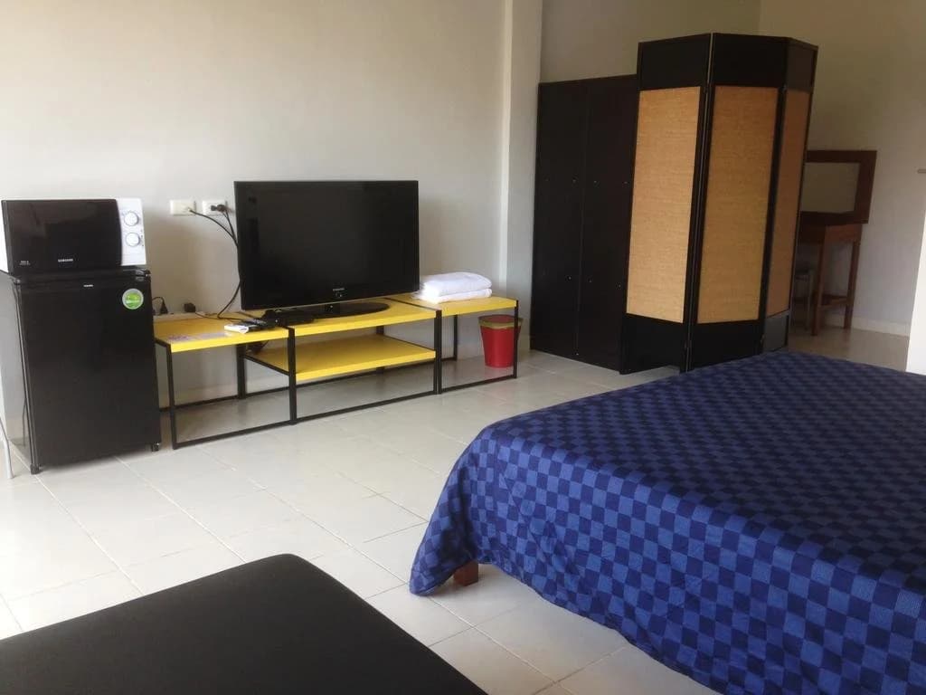 On Street Bed And Breakfast - photo 3