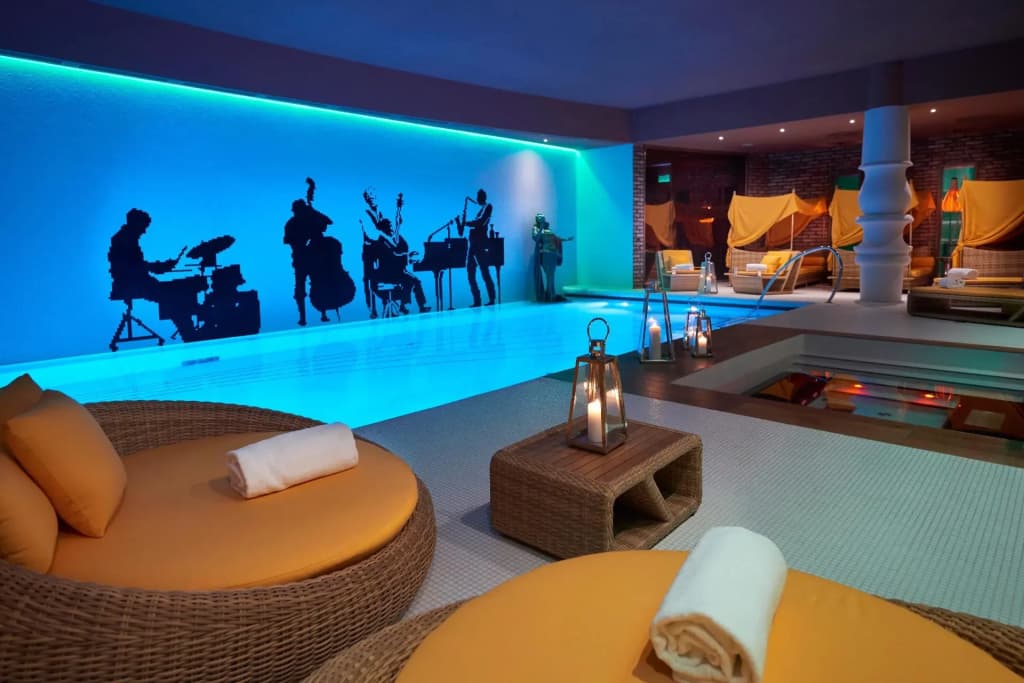 Aria Hotel Budapest by Library Hotel Collection - photo 23