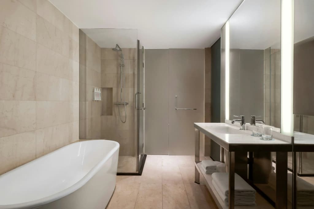 Le Meridien Saigon - photo 10