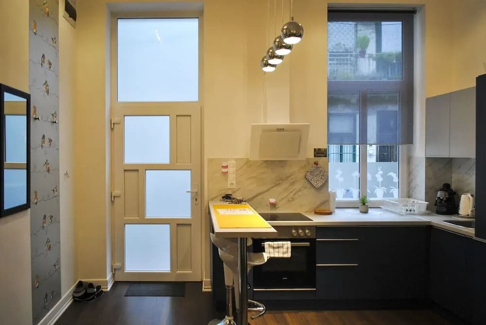 Sunset Central Apartment All Within Walking Distance - photo 11