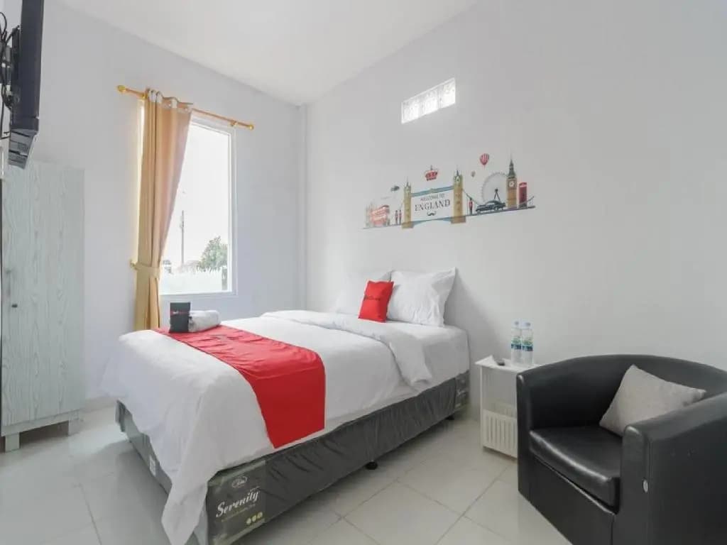 RedDoorz Plus near Taman Rasuna Menteng - photo 2