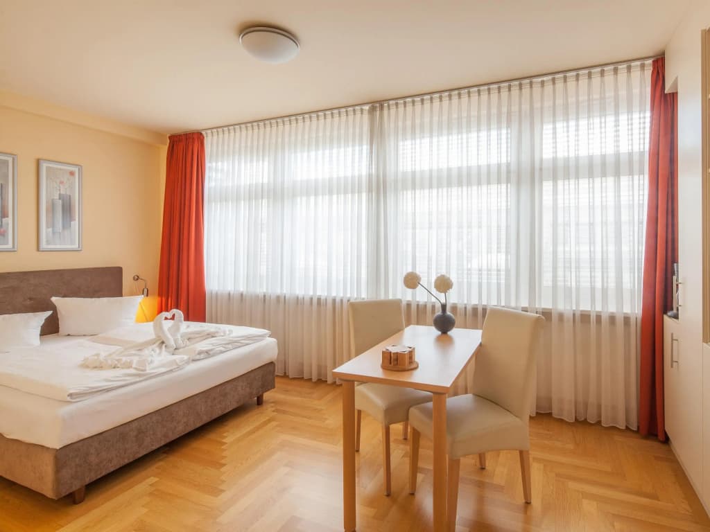 AMC Apartments - Ku'damm - photo 2