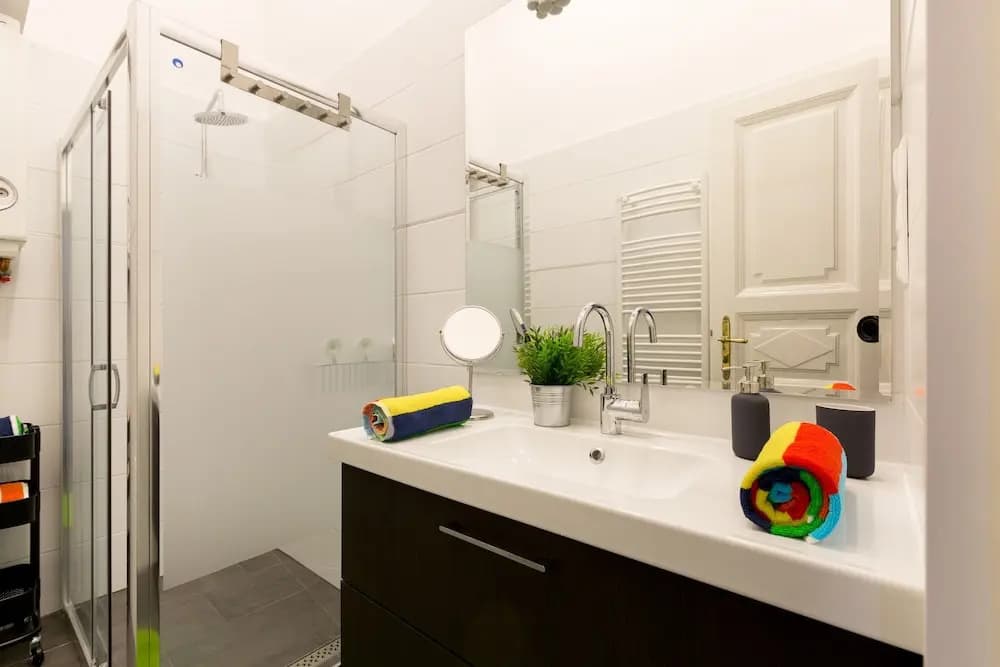 Kate’s Central Home - photo 7