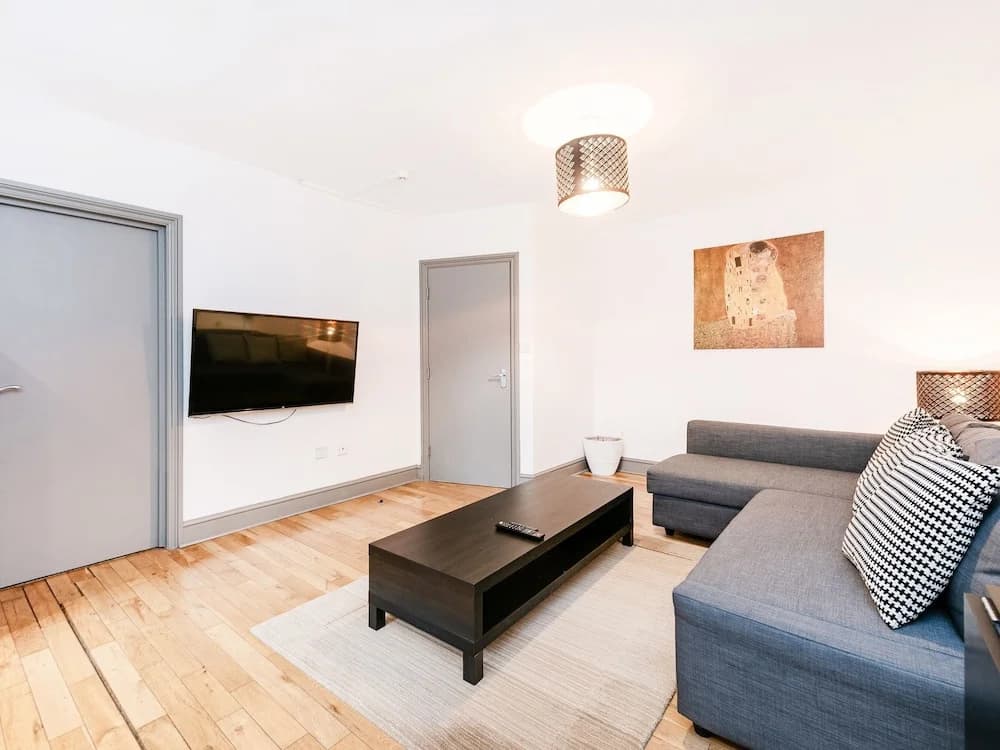 Cave Apartments - photo 4