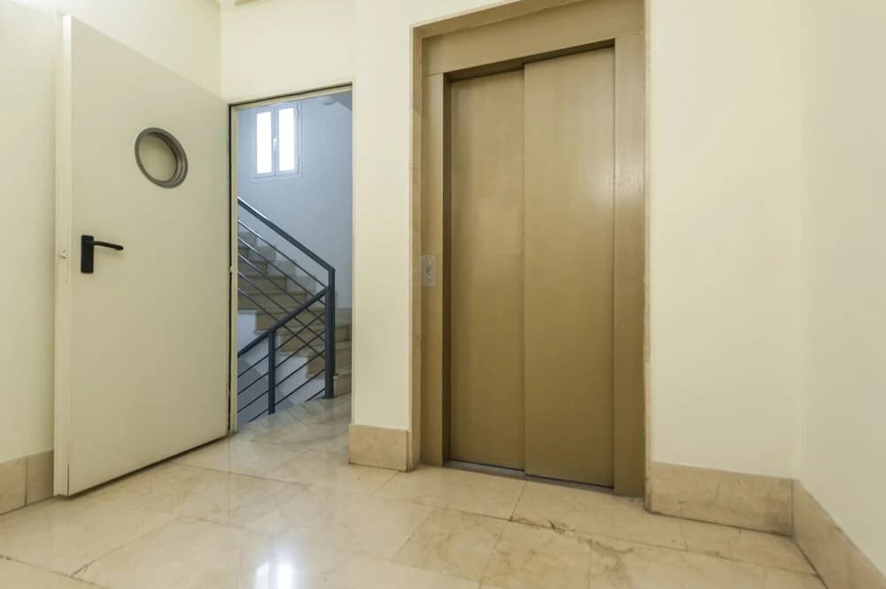 CHIC APARTMENT GRAN VIA I - ElevenHost - photo 12