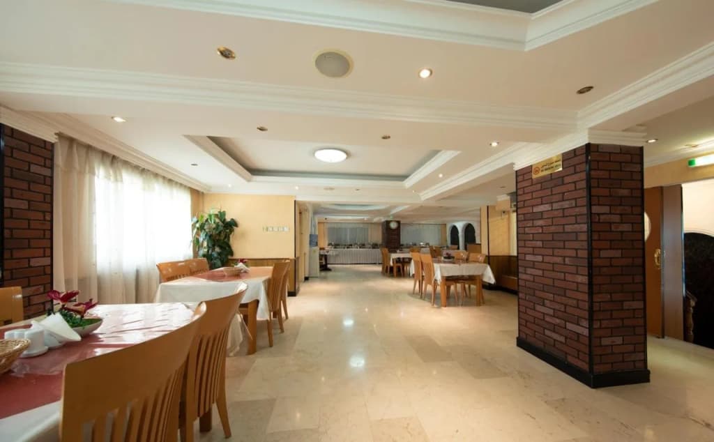 Dubai Hotel - photo 17