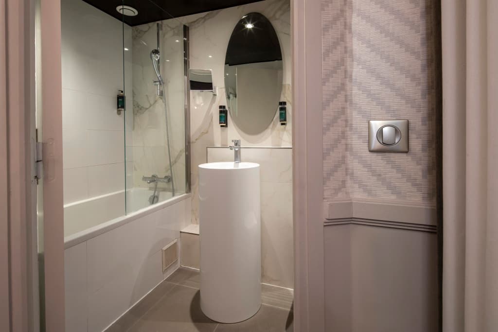 Hotel Longchamp Elysees - photo 9