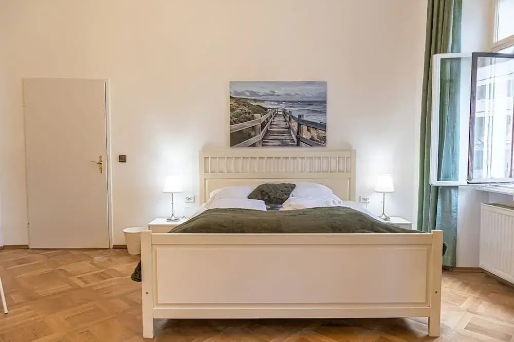 Spacious 4BR Apt Long Stay Friendly - photo 5