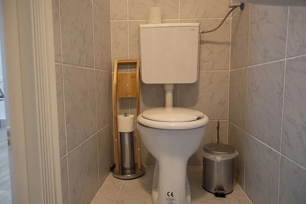 Elegant 3BR Apt Steps from Hauptbahnhof - photo 8