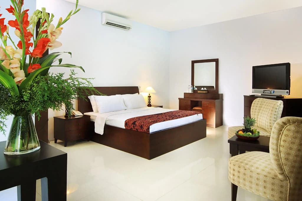 The Radiant Hotel - photo 2