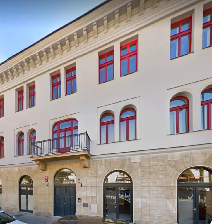 TurnKey Apartment Train Station - photo 30