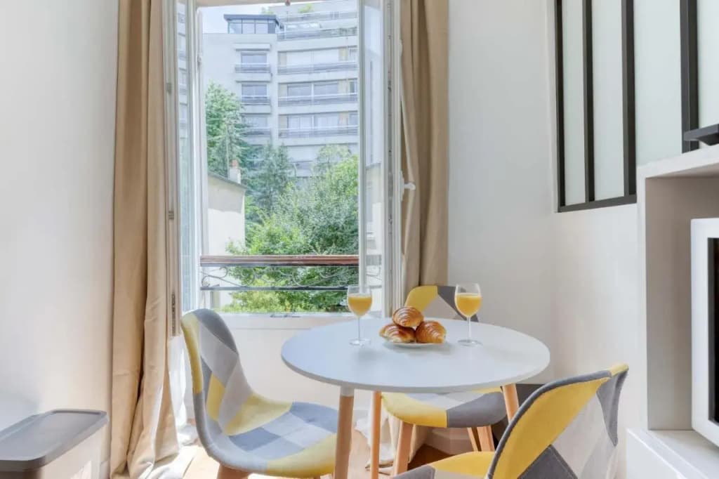 New Large Studio in the Heart of Paris 12 - photo 4