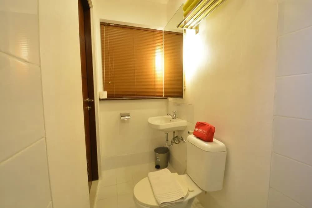 ZEN Rooms Kemang Ampera - photo 8