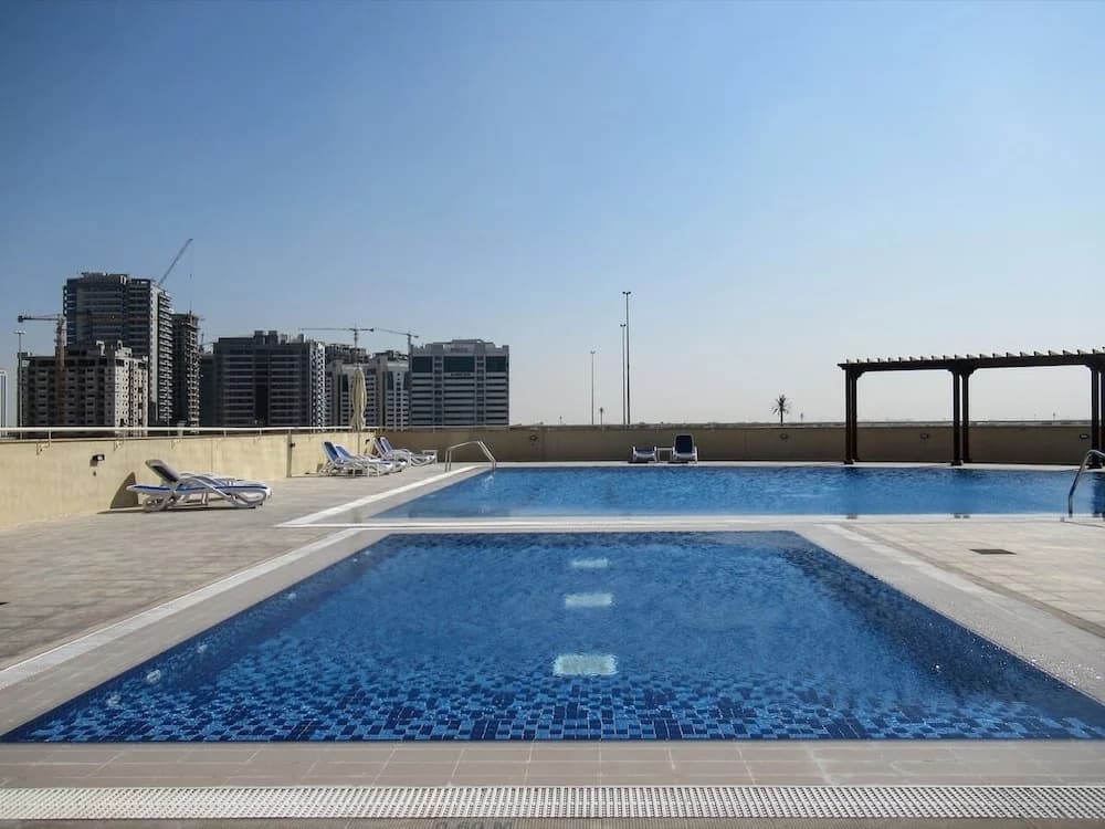 Premier 2BR Apartment in JVC Community - Sleeps 5! - photo 9