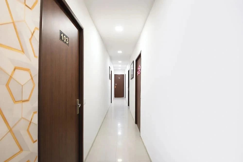 Fabhotel Snow Valley - photo 8