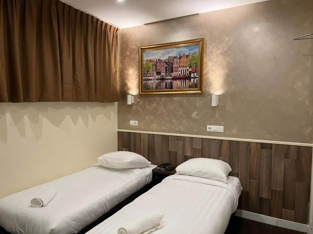 Budget Dam Hotel - photo 5