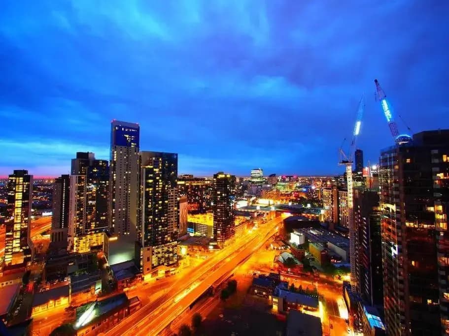 1 Bedroom Modern Apartment Near Crown and CBD - photo 14