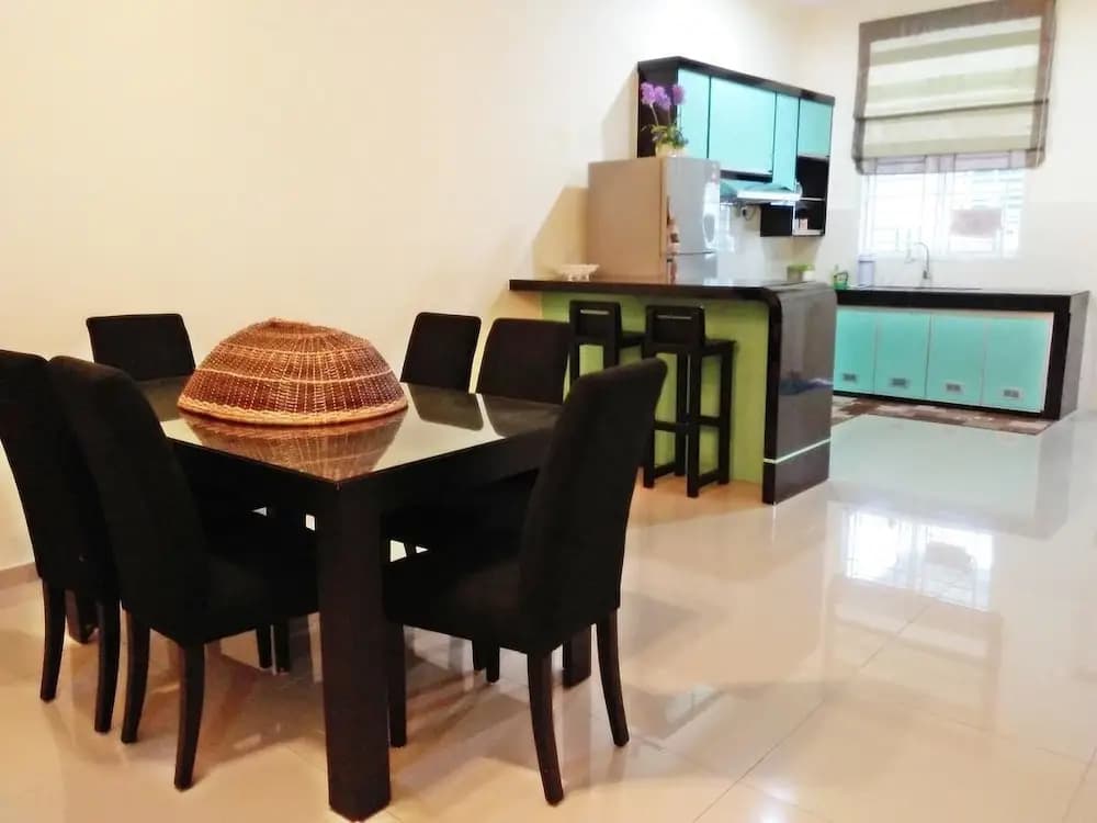 Achutra Guesthouse - photo 12