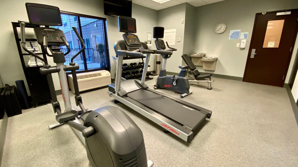 Holiday Inn Express & Suites Orlando East - UCF Area by IHG - photo 11