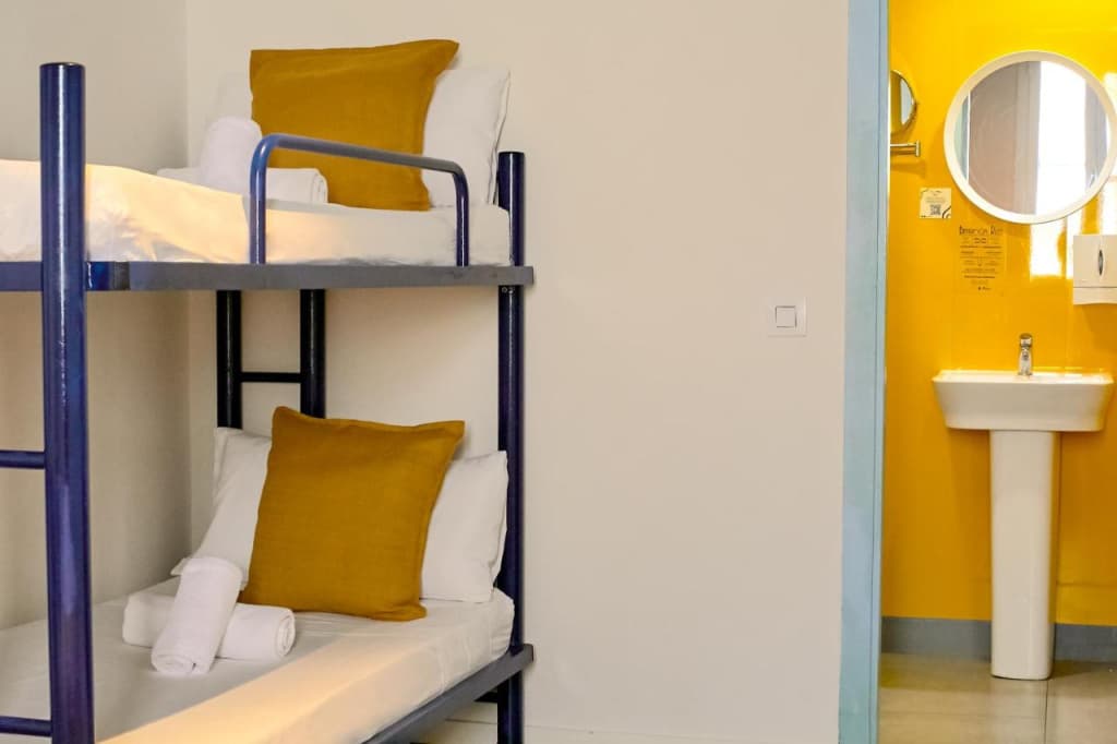 Sun & Moon Hostel - photo 28