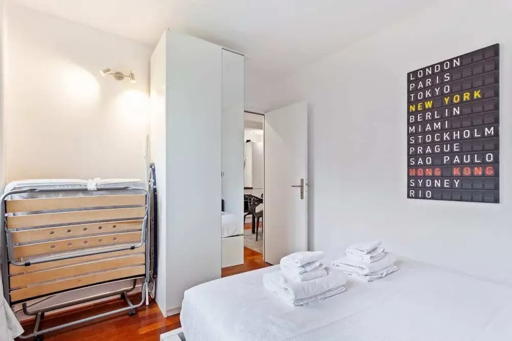 Stunning One Bedroom Apartment Sleeps 5, in Paris - photo 4