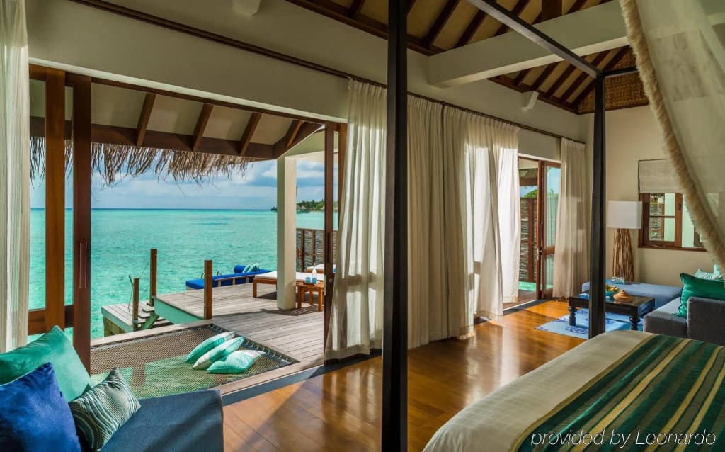 Four Seasons Resort  Maldives at Landaa Giraavaru - photo 6