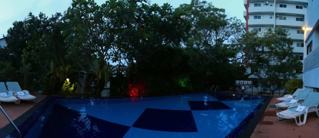 Hotel Sapphire - photo 17