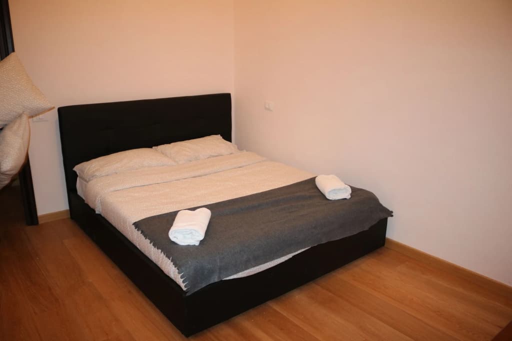R.T House's - photo 3