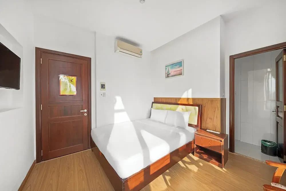 Kis Hotel & Apartment - photo 15