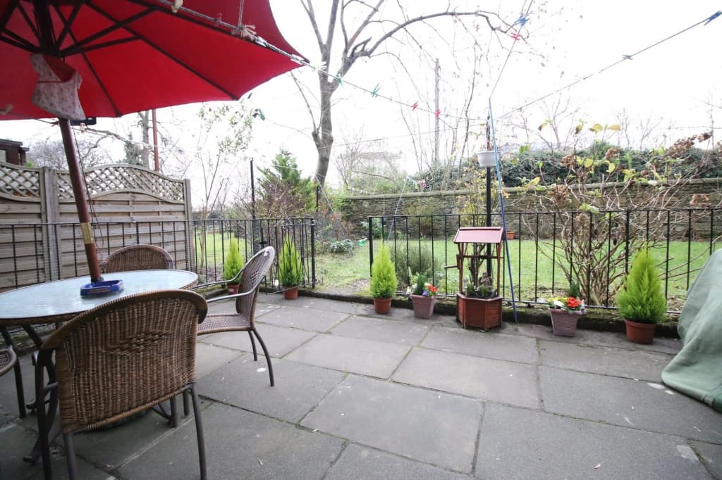 Bonnie's Guest House - photo 11