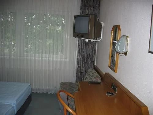 Miles Hotel Berlin - photo 4
