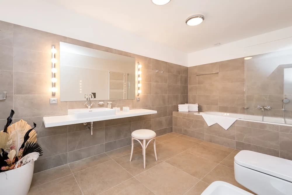 EMPIRENT Wilson Apartments - photo 8