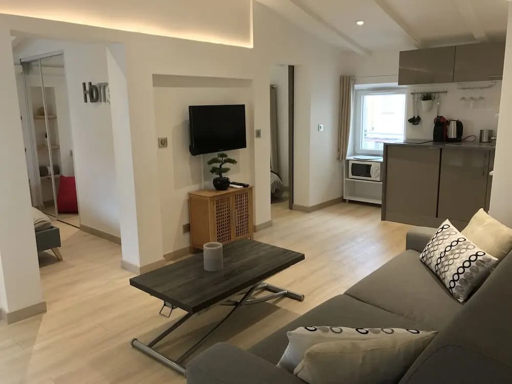 Centre Nice - Massena - 3 rooms - photo 2