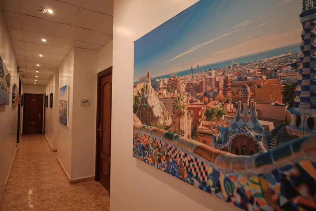 Hostal Orleans - photo 18